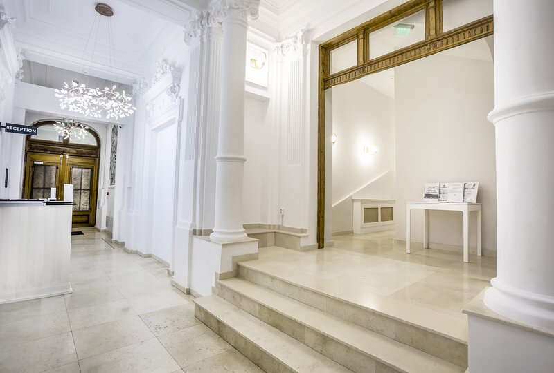 Camerista pentru Matisse Bucharest Old Town